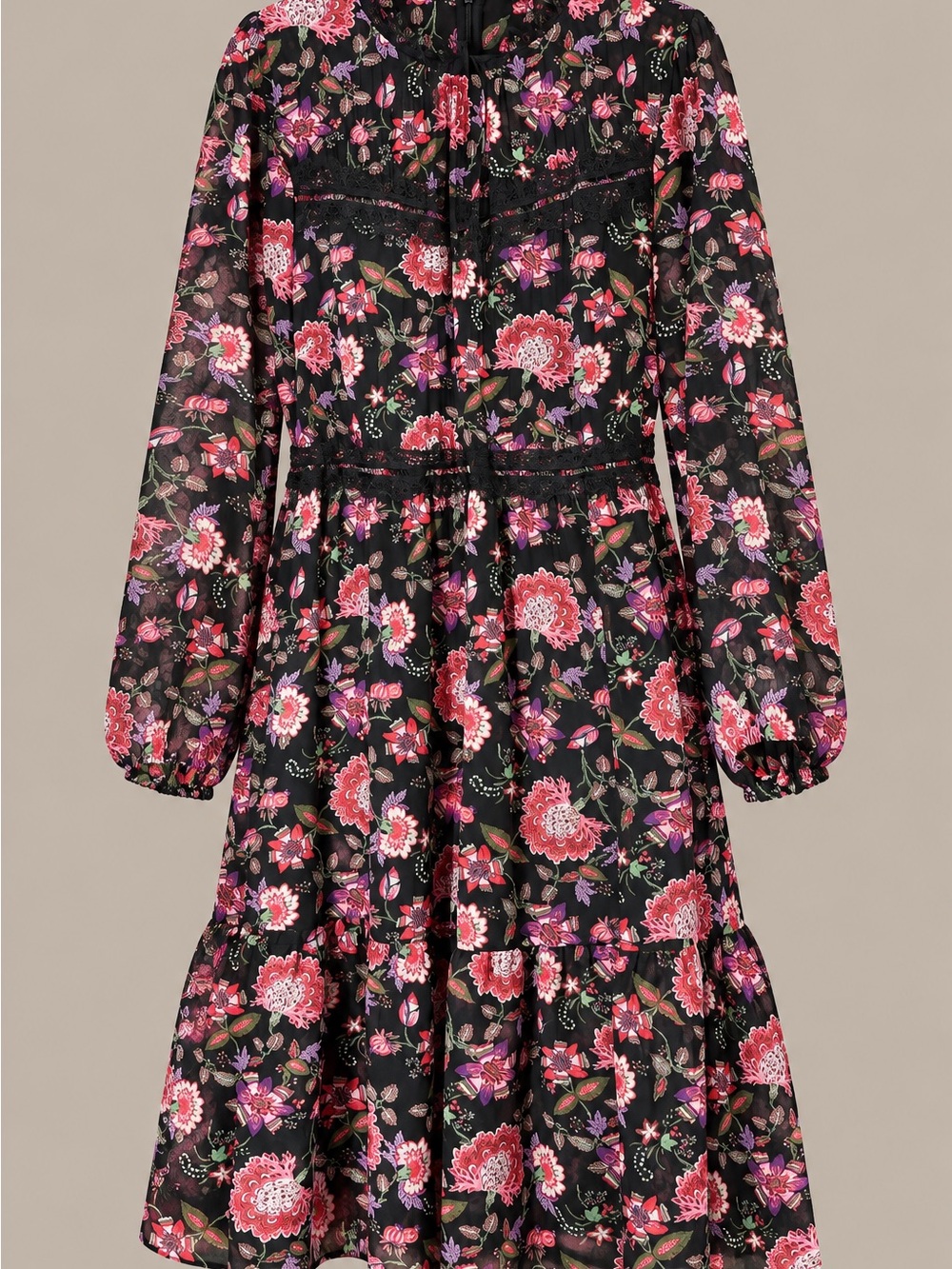 Women’s Black Floral Long-Sleeve Tiered Dress